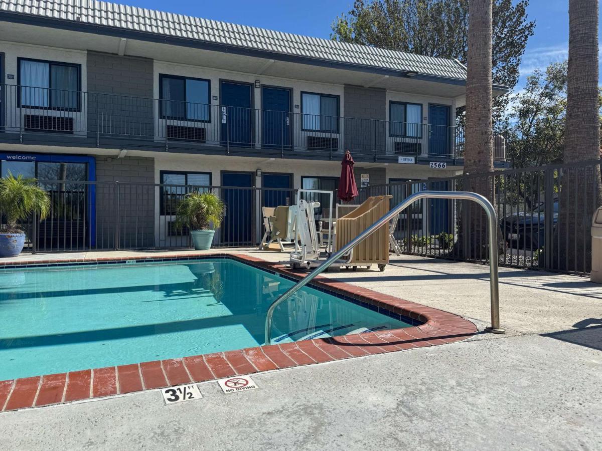 Motel 6-Simi Valley, Ca Екстер'єр фото